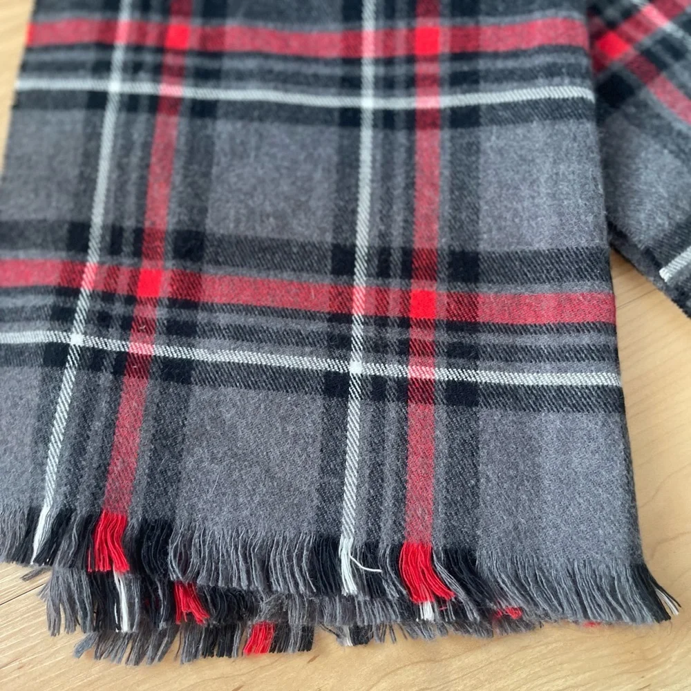 Gap Plaid Scarf with Fringe Soft Cozy